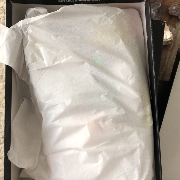 Betsey Johnson Alanni Sandal Yellow Flower NIB 6.5 - Picture 5 of 6